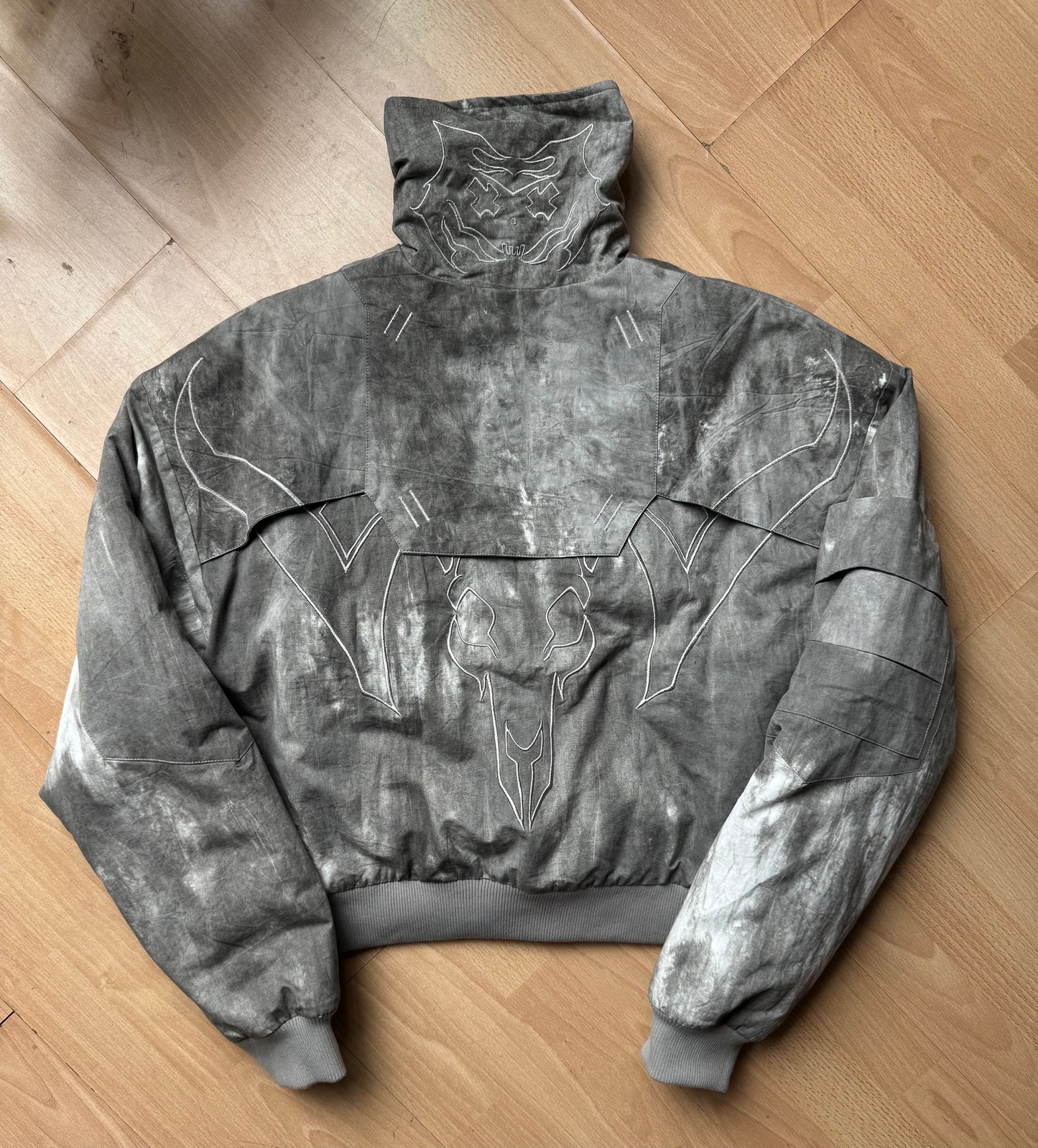 SAMPLE - JUST FRIENDS GREY - (SIZE L) - 1 OF 1